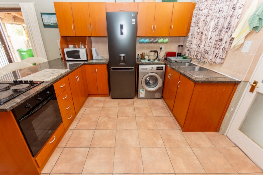 5 Bedroom Property for Sale in Britannia Bay Western Cape